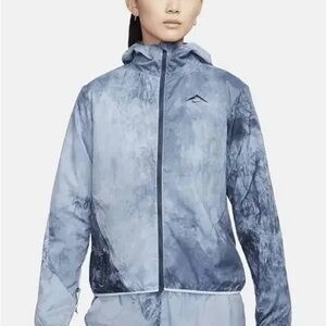 Nike Trail Women's Repel Running Jacket - blue - NWT - size S